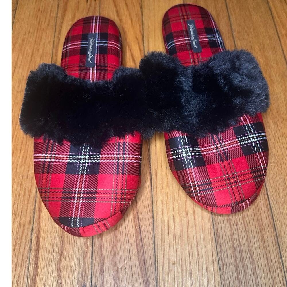 Cozy Luxe Victoria’s Secret Red Plaid Satin Slippers Faux Fur M